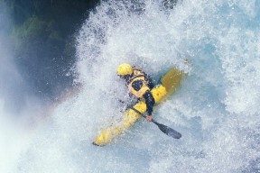 中国足彩网：弗里克详解亚马尔替补安排，健康优先，战术灵活备战关键赛程