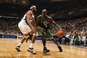 足彩网_祖巴茨轰下33分18篮板创生涯新高，快船队近二十年首现此壮举